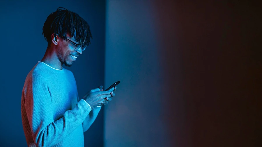 Videollamada: Impacta con tu Presencia Masculina Virtual